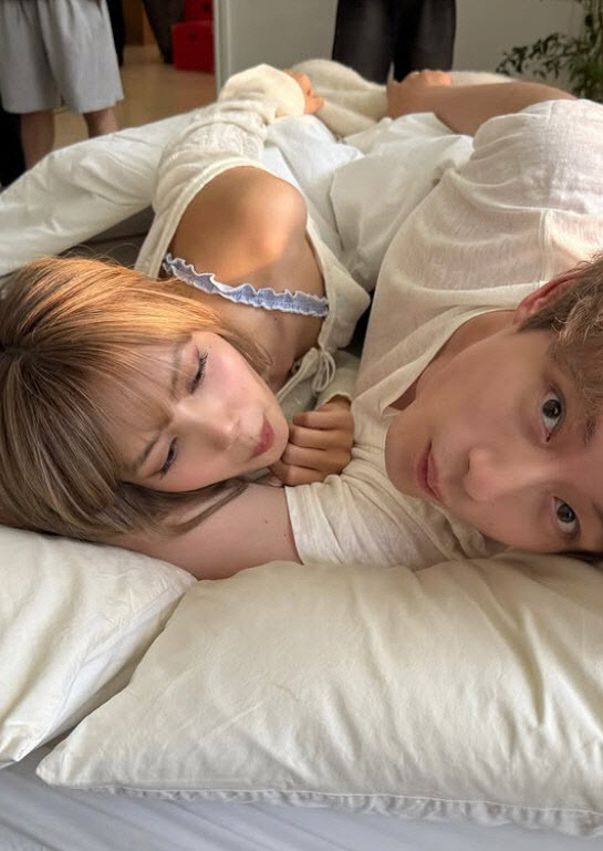 ▲ 출처| 리사 개인 계정