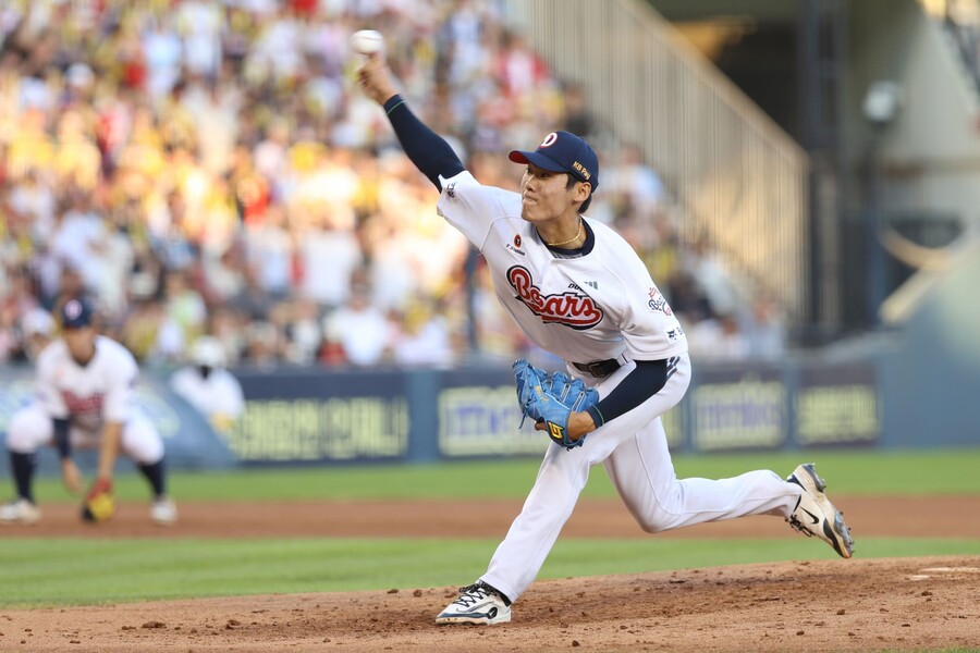 ▲ 16일 두산의 끝내기 승리 발판을 놓은 윤태호 ⓒ두산베어스