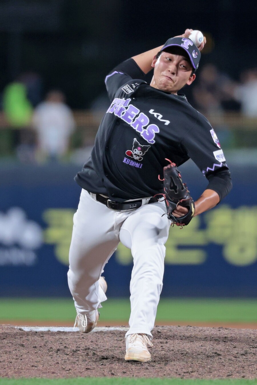 ▲ 김정엽은 시속 150km 이상의 공을 던질 수 있다는 기대감을 받는 유망주다 ⓒKIA타이거즈