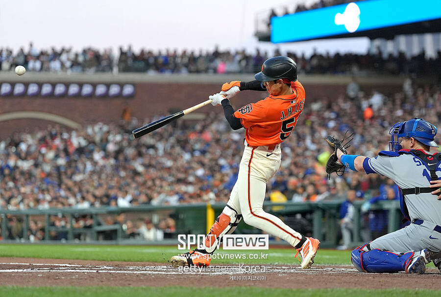 ▲ 이정후의 개인 최장 기간 연속 경기 안타는 지난해 초반 기록한 11경기다