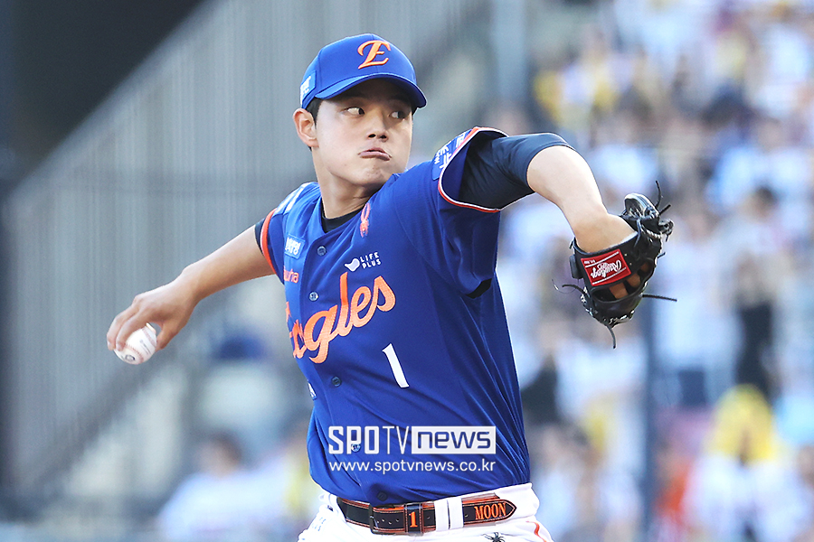 ▲ 불의의 부상을 딛고 다음 주 복귀가 예정되어 있는 문동주 ⓒ곽혜미 기자