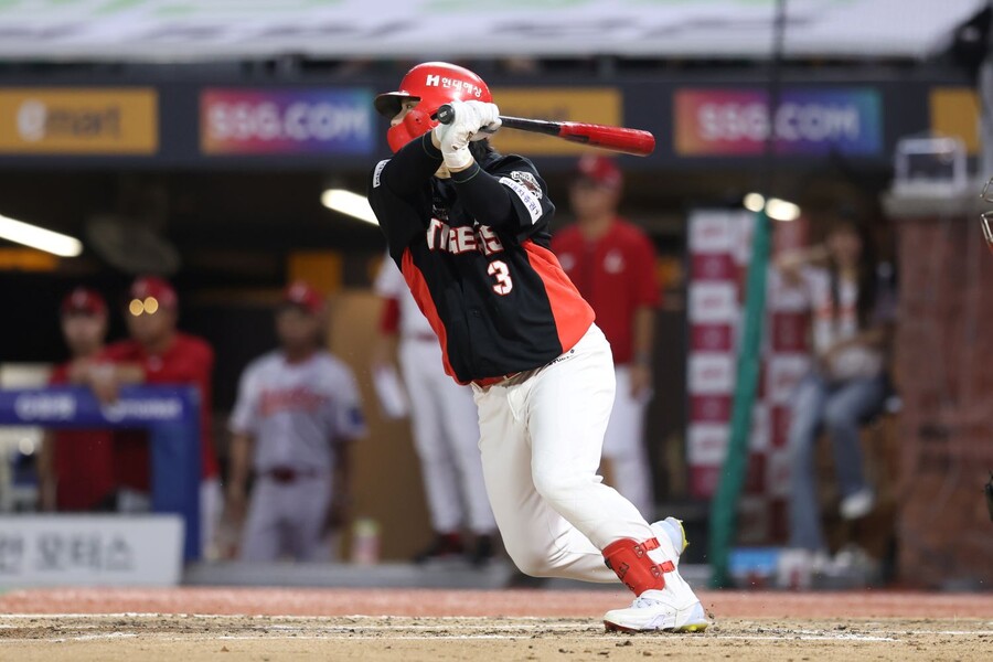 ▲ 결정적인 순간 해결사로 나타나며 맹활약한 김선빈 ⓒKIA타이거즈