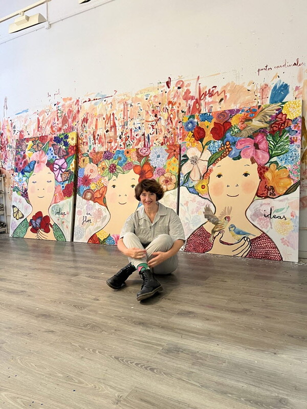 ▲ 행복을 그리는 화가로 잘 알려진 에바 알머슨이 2일 한국을 방문한다. 제공|(주)두비컴, 에바 알머슨