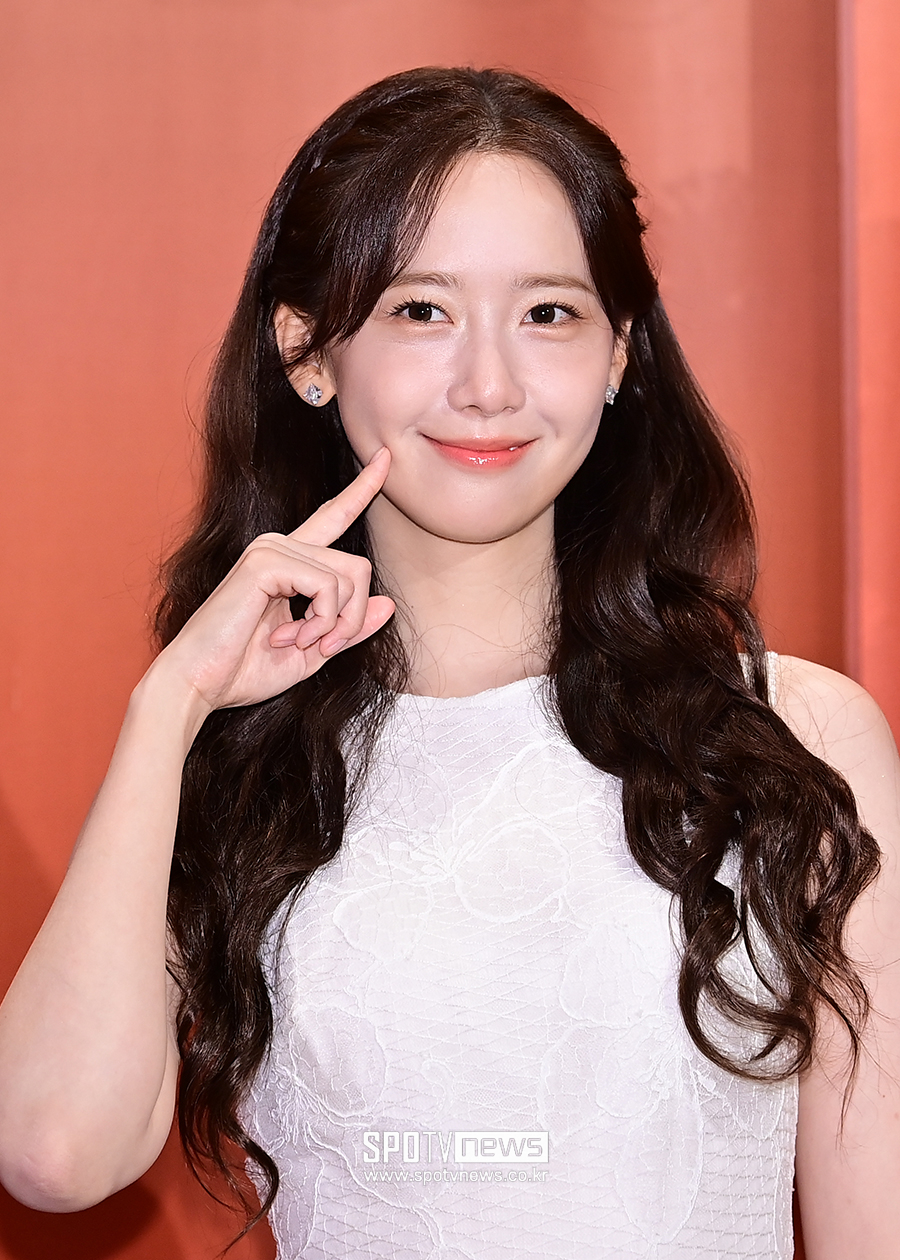❤︎윤아❤︎ 안녕하세여 윤아예요 💛 케이콘!!! 너무 즐거웠어요 👍🏻 이렇게