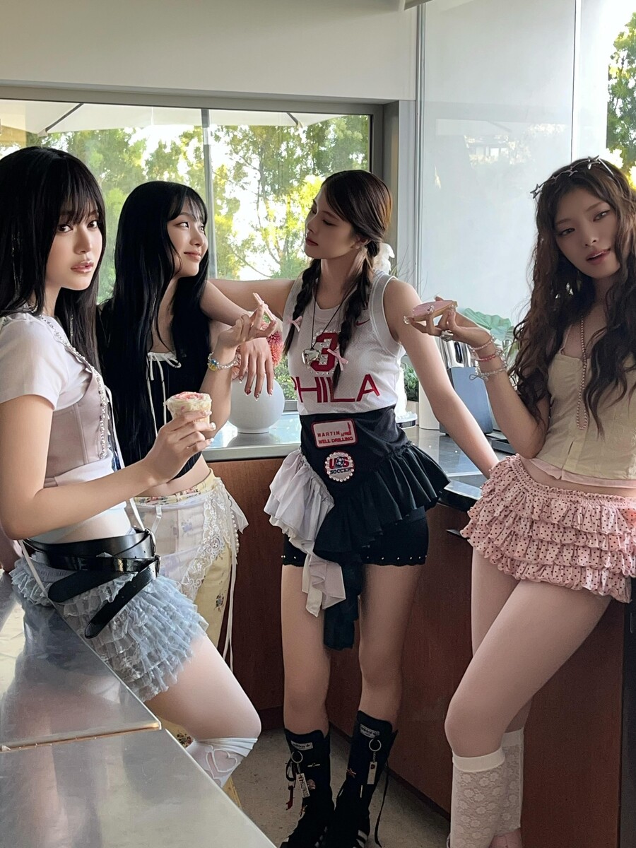 ▲ 코스모시. 제공| 소니뮤직코리아