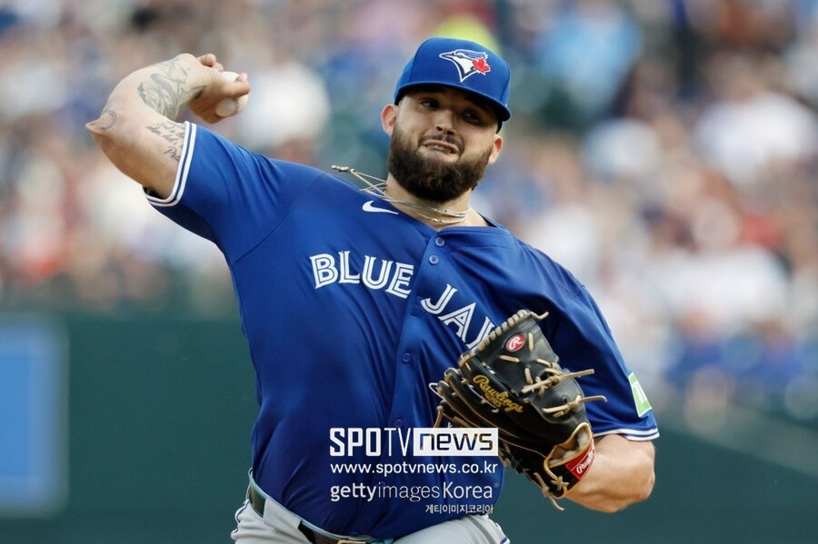 ▲ 토론토 블루제이스 유니폼을 벗게 된 알렉 마노아.