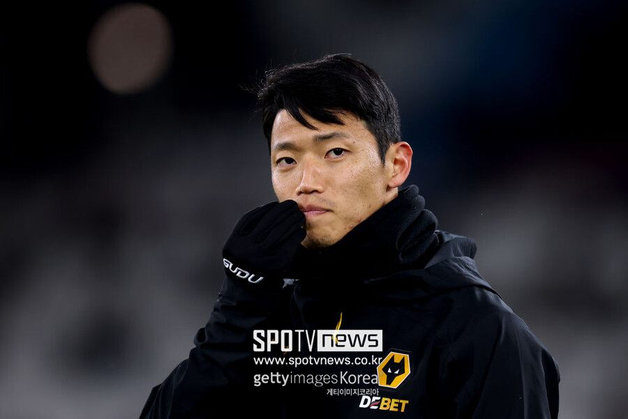 ▲ 울버햄프턴이 올 시즌 첫 ‘무실점 승리’로 카라바오컵 16강에 올랐다. 그러나 선발 출장한 황희찬에게는 아쉬움이 짙게 남은 경기였다. 69분간 피치를 누볐지만 ‘인상 부족’이란 꼬리표가 따라붙었다.