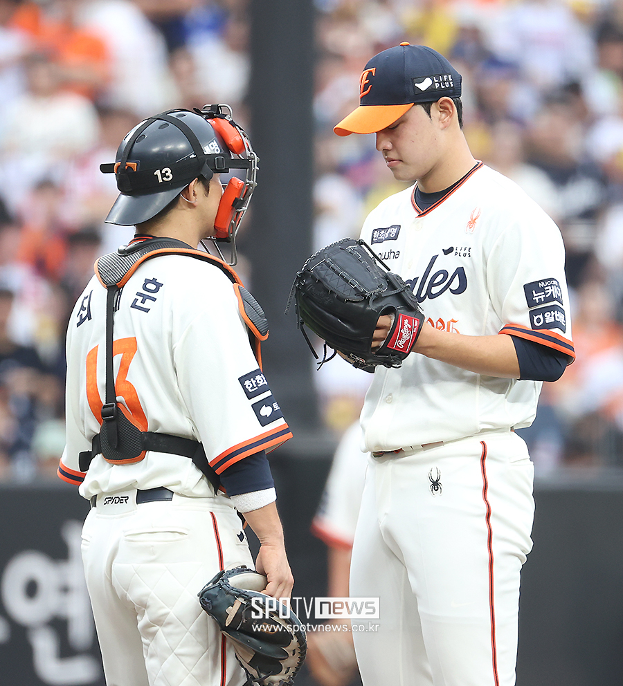 ▲ 최재훈 문동주 ⓒ곽혜미 기자