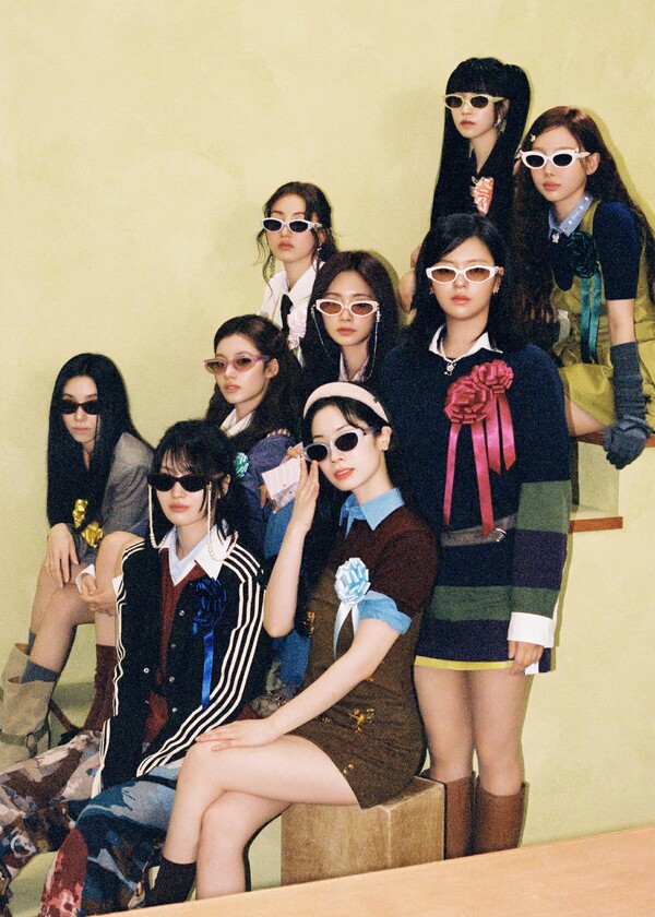 ▲ 트와이스 데뷔 10주년 스페셜 앨범 '텐: 더 스토리 고즈 온' 콘셉트 사진. 제공|JYP엔터테인먼트