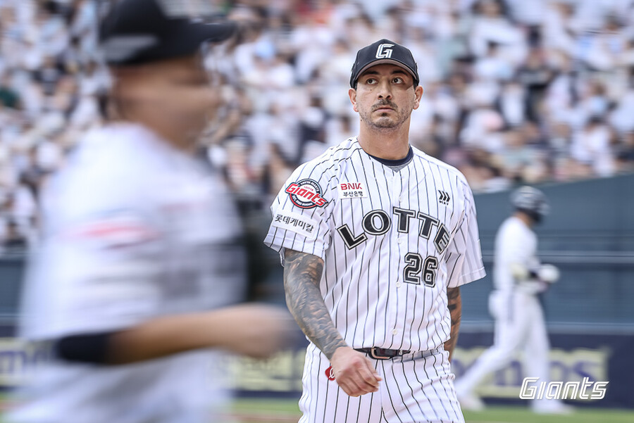 ▲ 빈스 벨라스케즈는 30일 대전 한화전에서 KBO리그 데뷔 후 최고 투구를 했다 ⓒ롯데 자이언츠