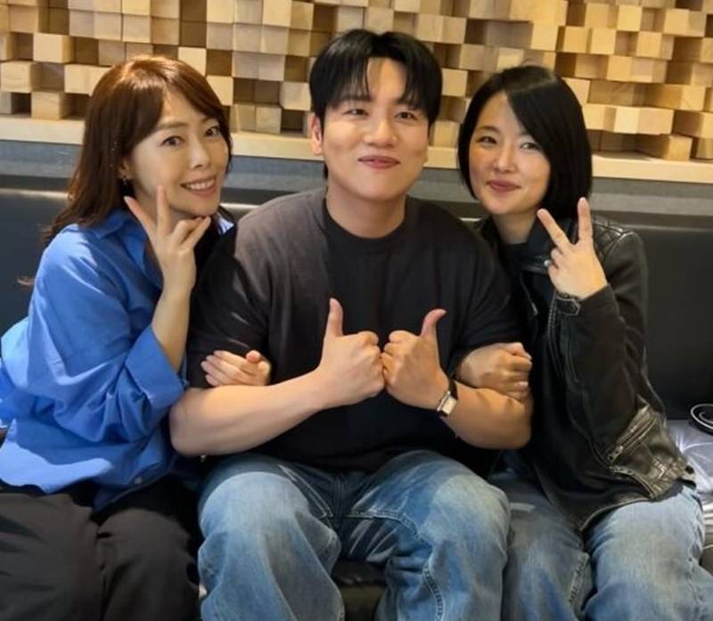 ▲ 애즈원, 한해. 출처| 한해 SNS