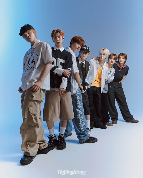 ▲ 아크가 패션 화보를 통해 댄디하면서 캐주얼한 매력을 뽐내고 있다. 제공|롤링스톤 코리아