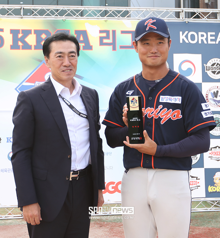 ▲ 경기도소프트볼협회 마용철 부회장 화성 코리요 엄태호 ⓒ곽혜미 기자