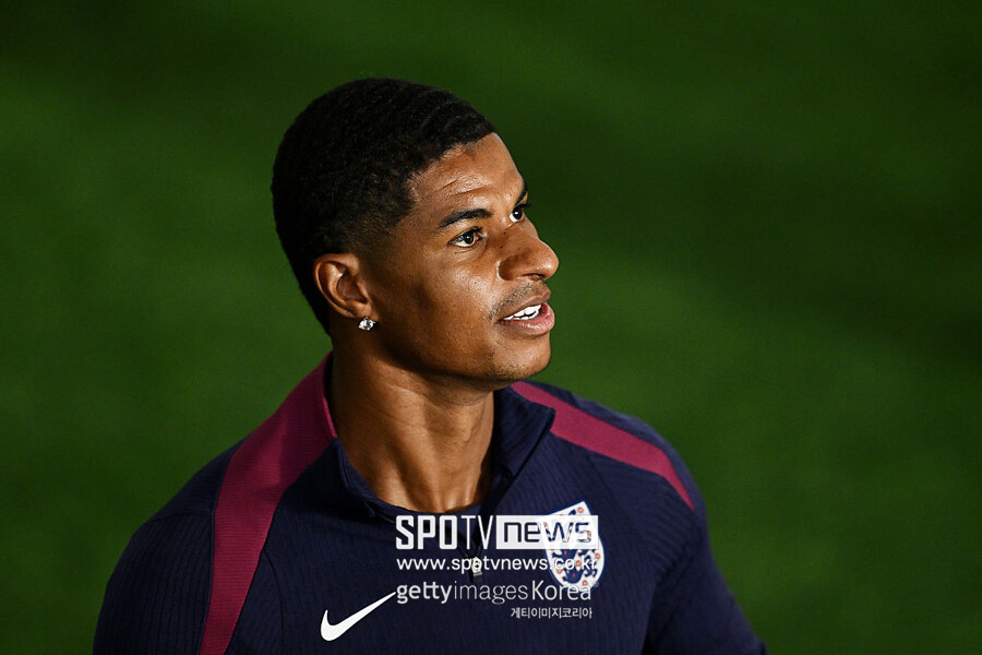 ▲ 아직도 27살인 래시포드는 지난 시즌 애스턴 빌라와 이번 시즌 바르셀로나에서 임대 생활을 하며 인상적인 활약을 펼쳐 대표팀에 복귀했다. 2024년 3월 이후 잉글랜드 대표팀에 발탁되지 않았지만, 투헬 감독 체제에서 돌아와 다시 주전 경쟁에 나섰다.