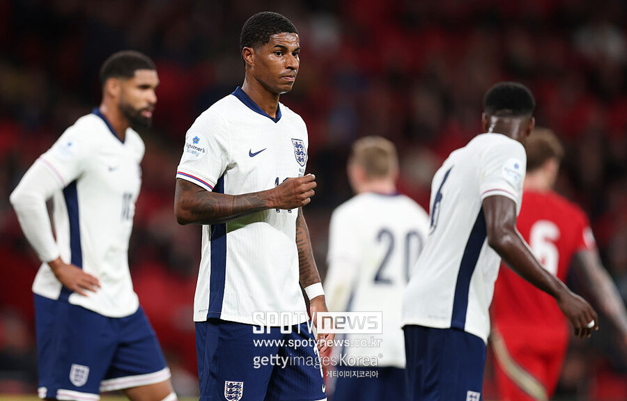 ▲ 아직도 27살인 래시포드는 지난 시즌 애스턴 빌라와 이번 시즌 바르셀로나에서 임대 생활을 하며 인상적인 활약을 펼쳐 대표팀에 복귀했다. 2024년 3월 이후 잉글랜드 대표팀에 발탁되지 않았지만, 투헬 감독 체제에서 돌아와 다시 주전 경쟁에 나섰다.