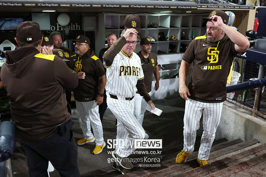 ▲ 김광현 김하성과 한솥밥을 먹기도 했던 쉴트 감독은 강압적인 방식이 코칭스태프 및 프런트에 반감을 일으킨 것으로 알려졌다