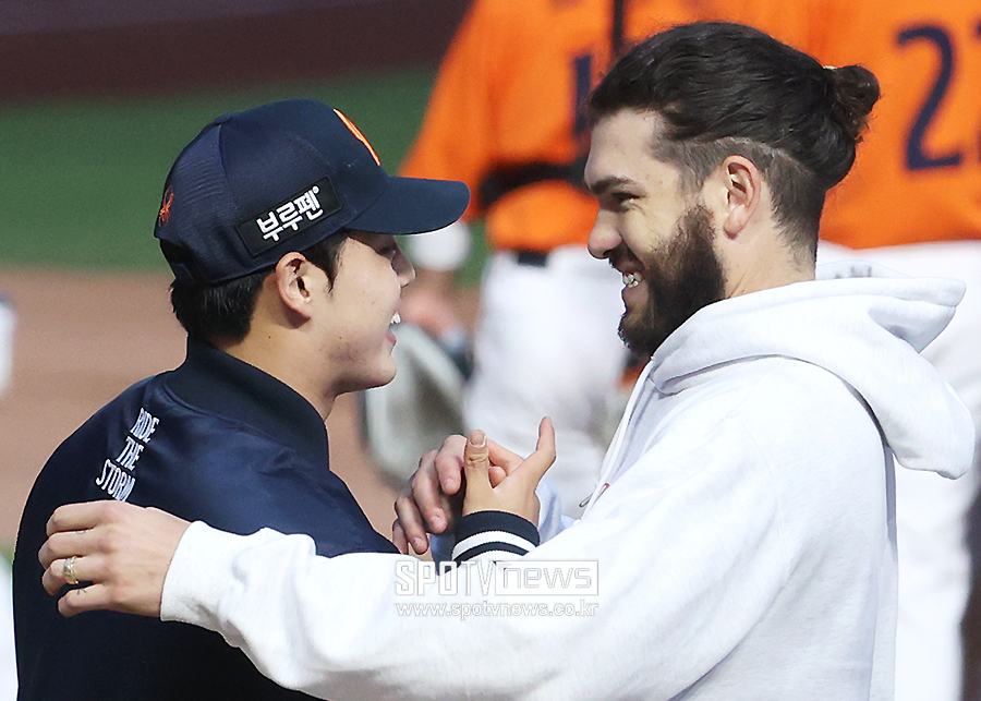 ▲ 폰세 문동주 ⓒ곽혜미 기자