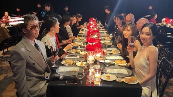 ▲ 출처| W코리아 공식 계정