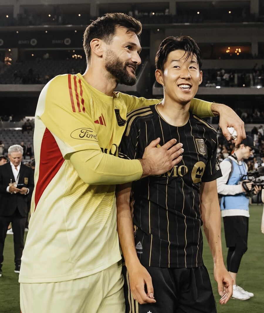 ▲ LA에서의 황금빛 시즌이 끝나면 올겨울 다시 유럽 축구계에 손흥민이 등장할지도 모른다. 손흥민이라는 이름 세 글자는 여전히 축구계의 중심에서 움직이고 있다. ⓒ LAFC