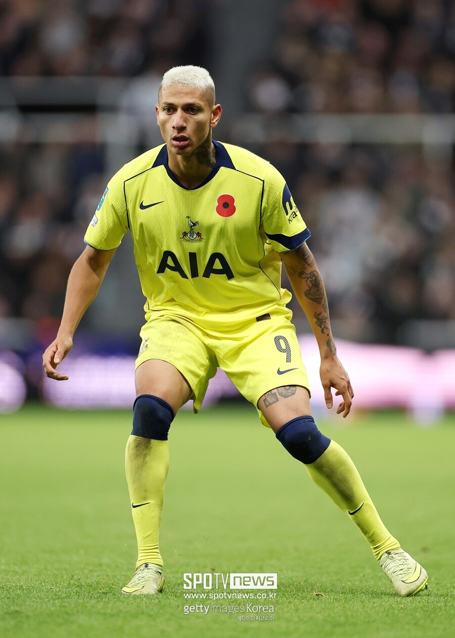 ▲ 재정적으로 보면 에버턴이 히샬리송을 완전 이적이 아닌 임대 후 완전 영입 옵션 형태로 데려오는 것이 가장 현실적인 시나리오다. 다만 토트넘이 이를 받아들일지, 아니면 완전 이적만을 원할지는 아직 불투명하다.