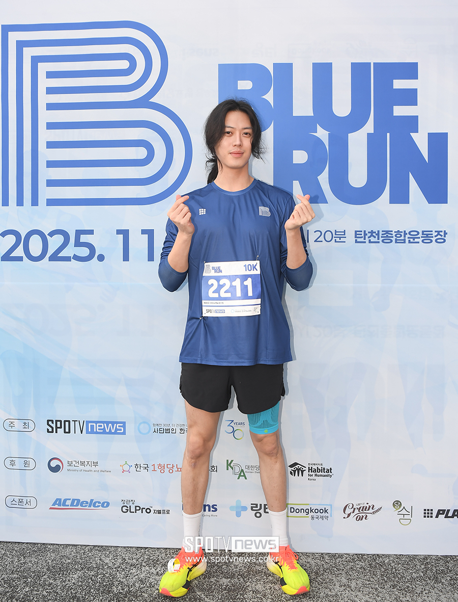 ▲ 조원희 외에도 배우 이주안, 고원희와 걸그룹 우아가 블루런을 수놓았다.