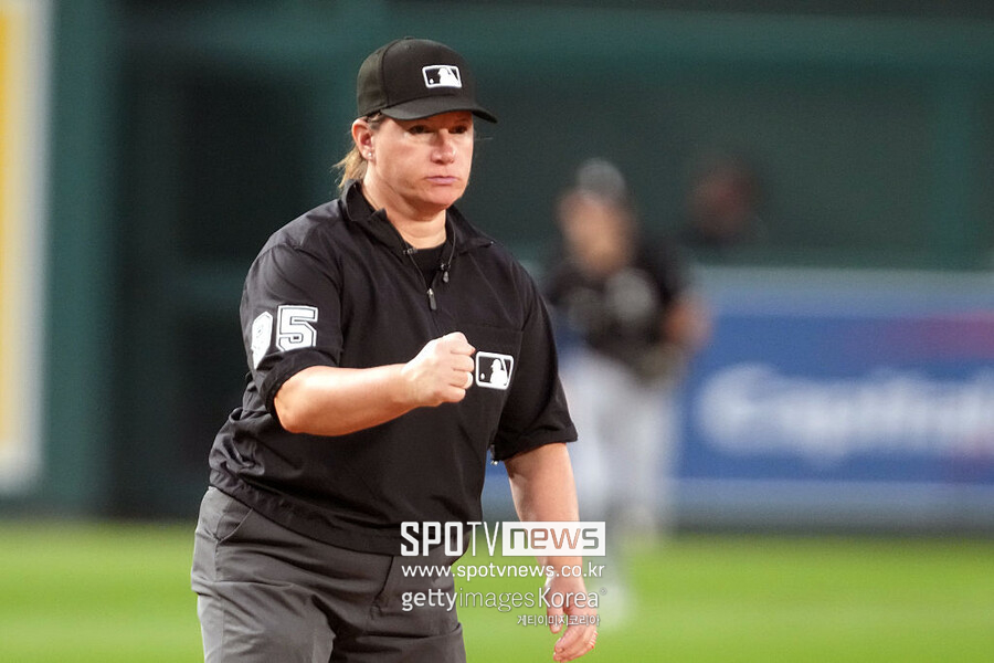 ▲ 메이저리그 최초 여성 심판위원 젠 파월.