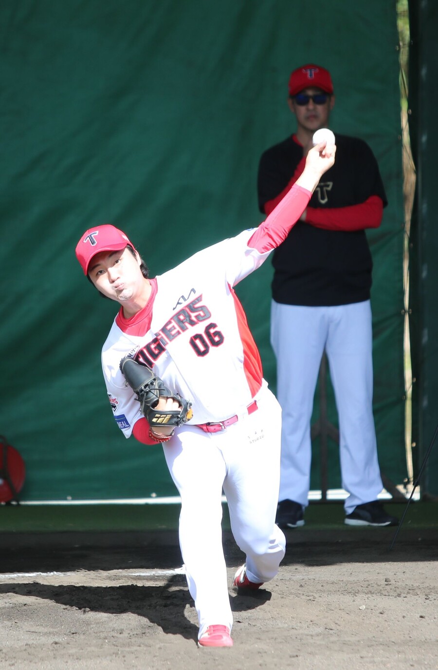 ▲ 무릎 수술로 1년간 재활을 한 장민기는 오키나와 캠프부터 몸 상태를 끌어올리며 내년 스프링캠프 참가를 목표로 하고 있다 ⓒKIA타이거즈