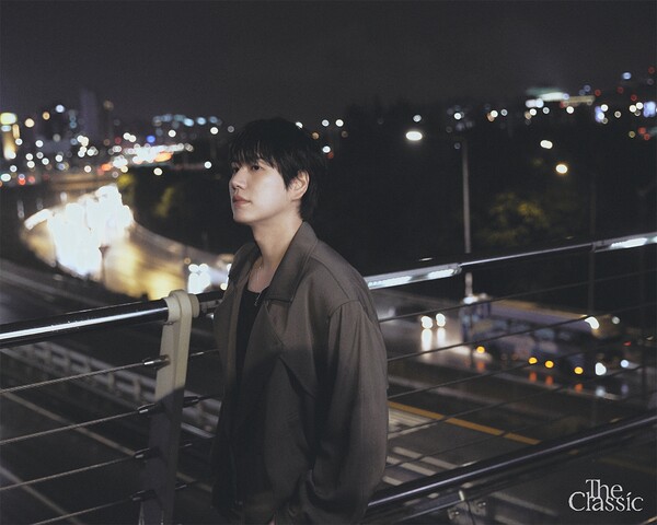 ▲ 20일 새 EP '더 클래식'을 발표하는 규현. 제공|안테나