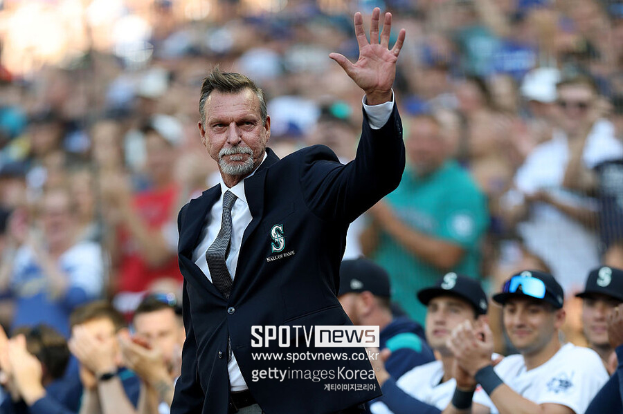 ▲ 시애틀 매리너스가 랜디 존슨의 등번호 51번을 영구결번하기로 결정했다.