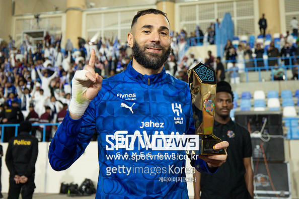 '호날두 이래서 반대했구나?' 벤제마 알 힐랄 이적 후 데뷔전 해트트릭 폭발...6-0 대승 견인