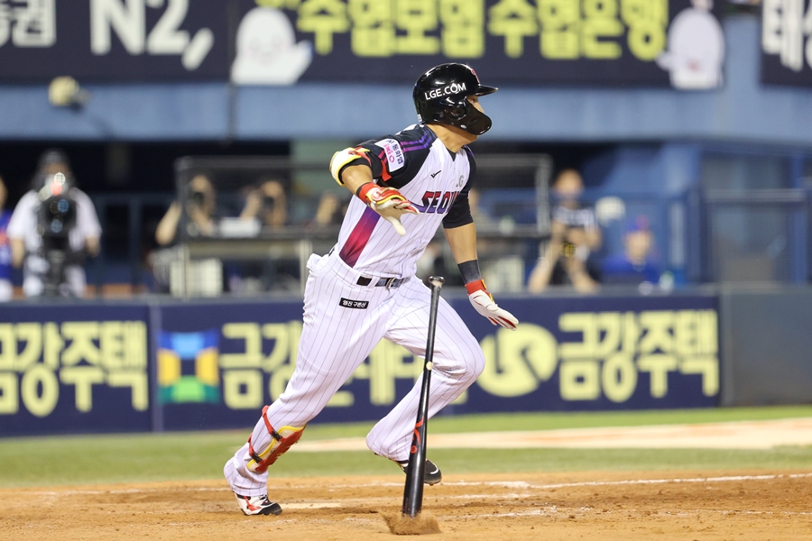 천성호 3안타 1볼넷 4득점 관련 이미지