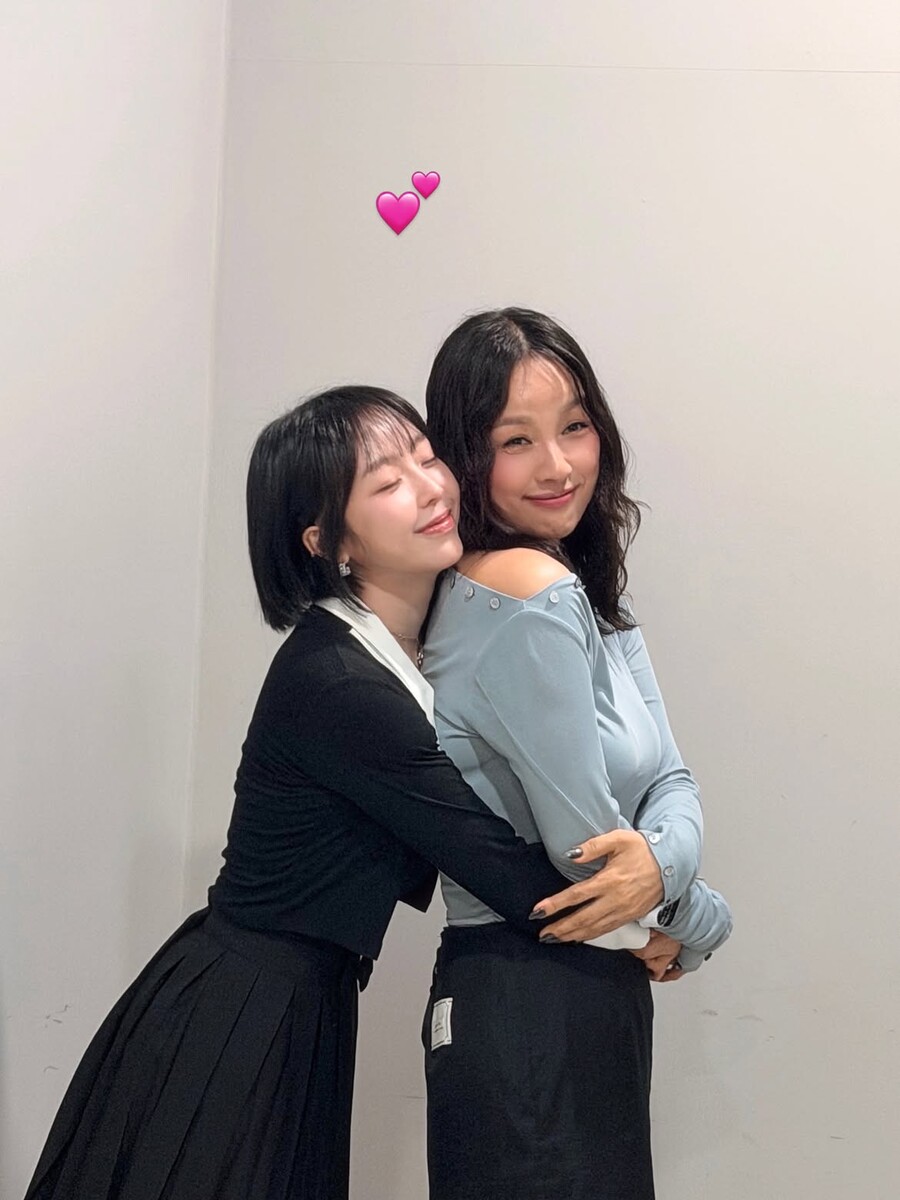 11년 전과 달라…예원, 이효리 끌어안고 