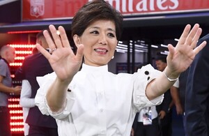 "적에게도 예의 지켜!" 1조 6680억 '한국계 女 구단주' 홈팬 야유에 경고... - 뉴스 썸네일 이미지