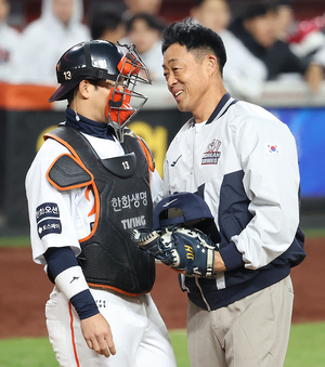 조경택 코치와 최재훈