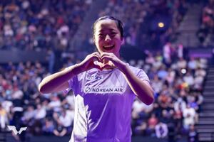 신유빈 8강 4-0 승리