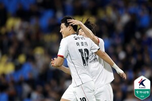[현장 REVIEW] 이호재 PK 결승골 포항, 인천 1-0 제압...4경기 무패 행진→상위권 경쟁 불씨