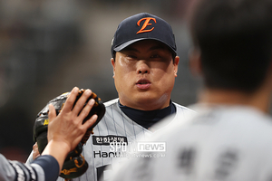 한·미 200승까지 1승 남았다! 류현진 시환이 또 홈런 쳐주길 →노시환 응답 또 쳐보겠습니다