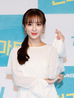 정혜성, 결혼 윤보미 후임 나솔사계 MC 합류[공식]