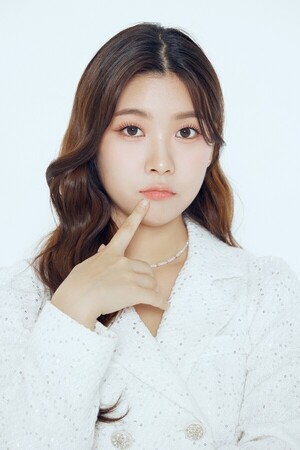 성민지, 가요무대 출격… 용두산 엘레지 부른다