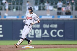 0:2→11:3 잠실에서 대체 무슨 일이?…7~9회에만 10득점! KT, 두산에 대역전승 [잠실 게임노트]