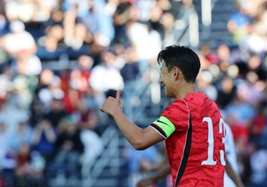 [속보] 손흥민 A매치 55-56호골, 102위 트리니다드토바고에 전반 멀티골…홍명보호 2-0 승리 보인다