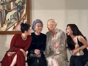 제니, 선배 김고은과 인사 직전 긴장감 포착 월드스타도 인간미 있네