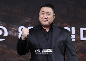 마동석, 오늘(2일) 부친상 비보…아내 예정화와 슬픔 속 빈소 지켜