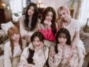 아이브, 日 신보 루시드 드림 오리콘·빌보드 차트 1위…올해 최고 기록 경신