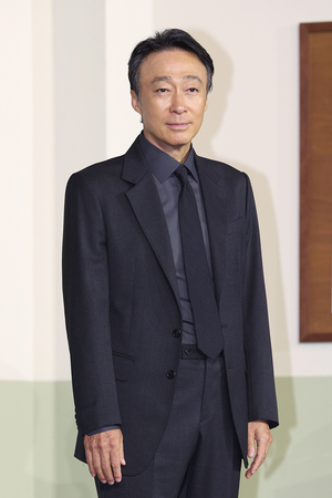 [포토S] 이성민, 다이어트로 핼쑥해진 얼굴