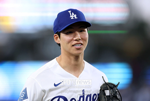다저스 3루수 피 흘리며 쓰러졌다… 3루 옵션 장착 중인 김혜성, 기회 찾아올까