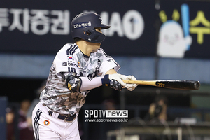 좋은 기운 받고 싶어서 FA 계약에 마음 편해졌다는데…그래도 젠슨 황 손은 잡아보고 싶은 조수행