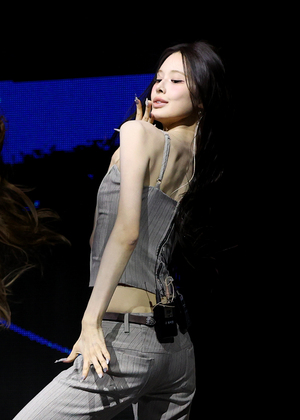[포토S] 이즈나 방지민, 유혹의 댄스