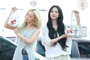 [포토S] 윈터-카리나, 귀여워~
