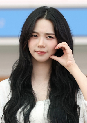 [포토S] 카리나, 알레르기 때문에 인상을..